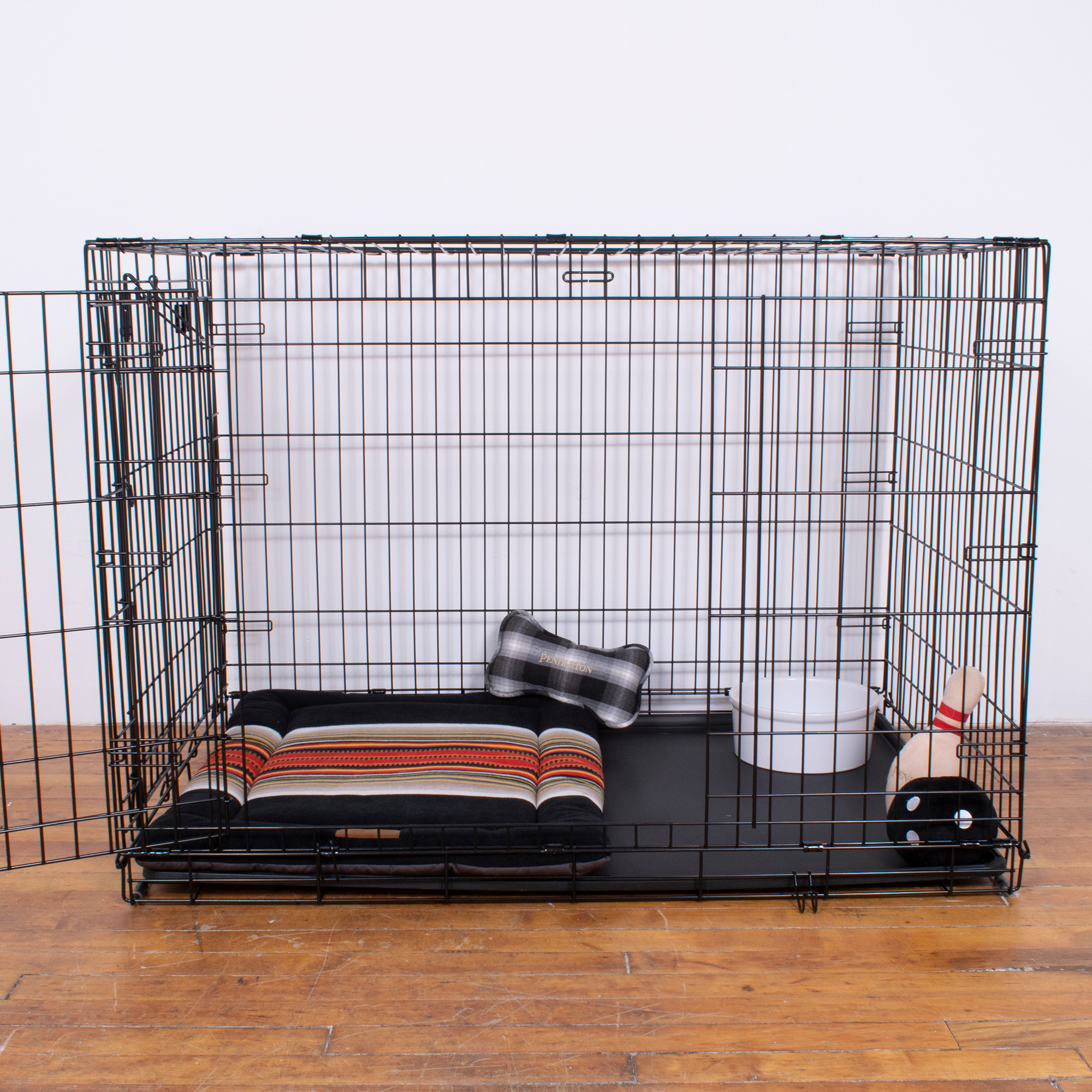 PENDLETON-DOG-BED-ACADIA-NATIONAL-PARK-KENNEL-CRATE-MAT-BLACK-WHITE-RED-YELLOW
