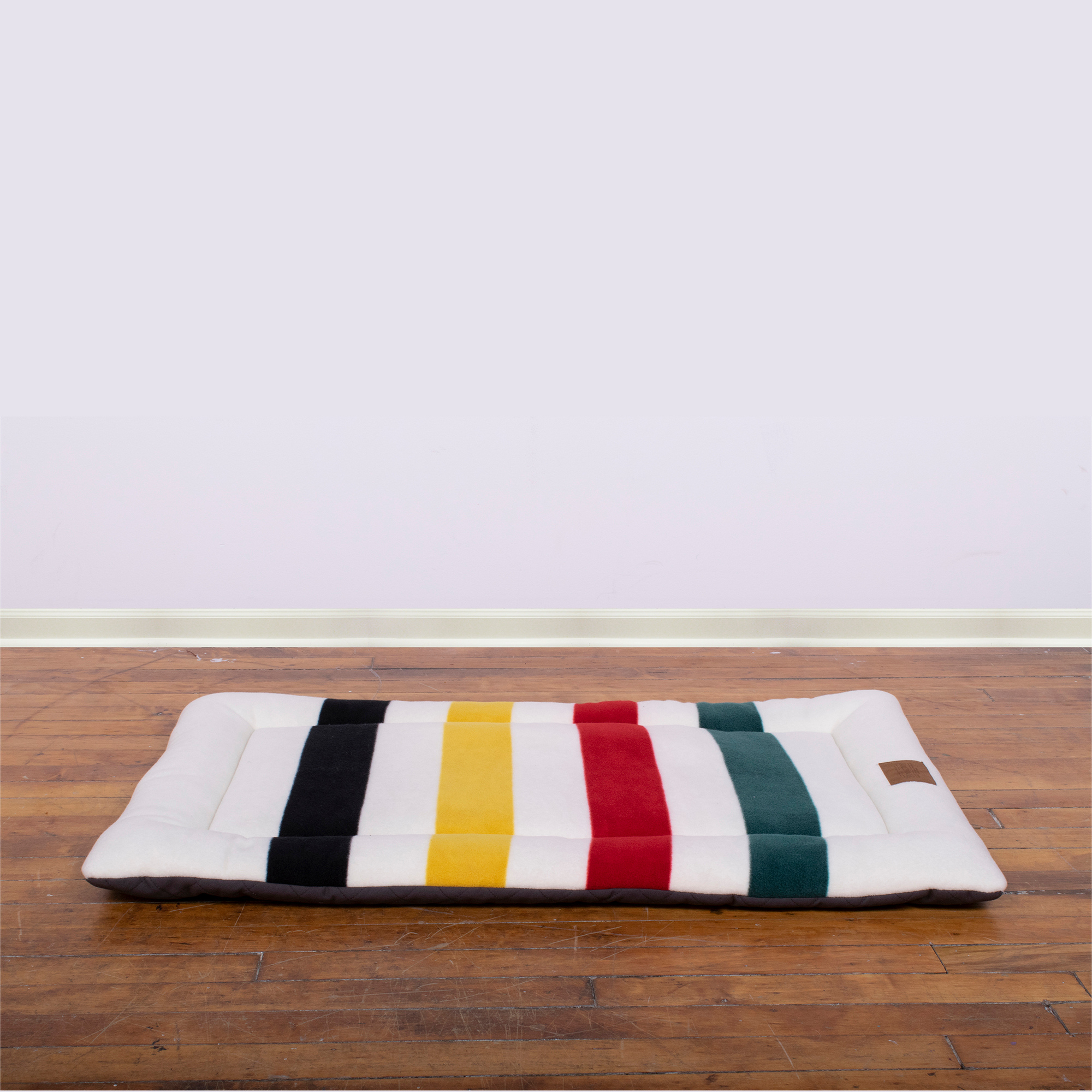 PENDLETON-DOG-COMFORT-CUSHION-DOG-KENNEL-MAT-CRATE-WHITE-RED-GREEN-YELLOW-GLACIER-NATIONAL-PARK
